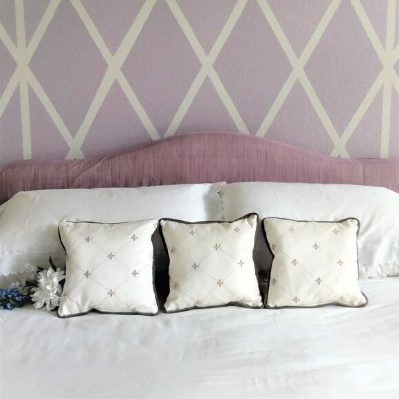 Pewter Velvet and Creamy Silk Shantung 3 Pillow Set 14 x 14 NEW - Picture 8 of 10